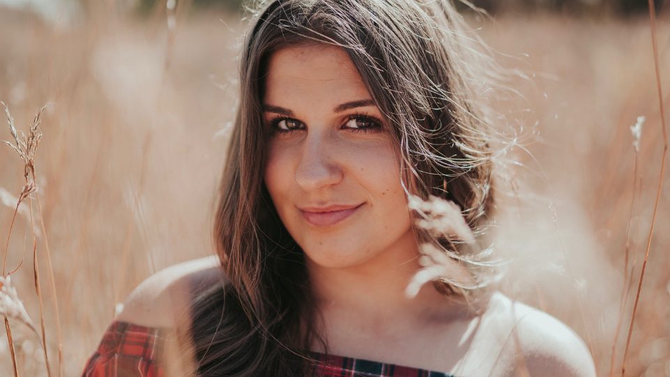 pregnant woman considering online abortion pill